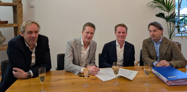 Tekening verkoop Exploitatie Dubotechniek Brabant Holding